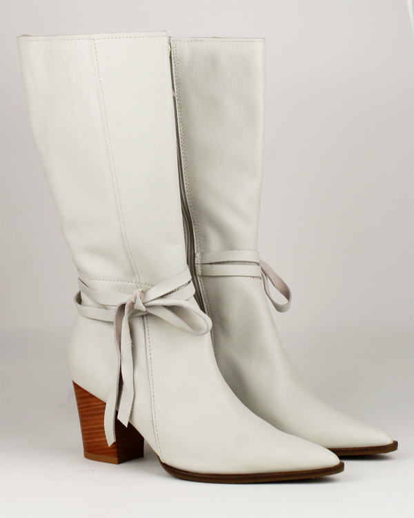 Bota FBT-10023 Blanco Humo