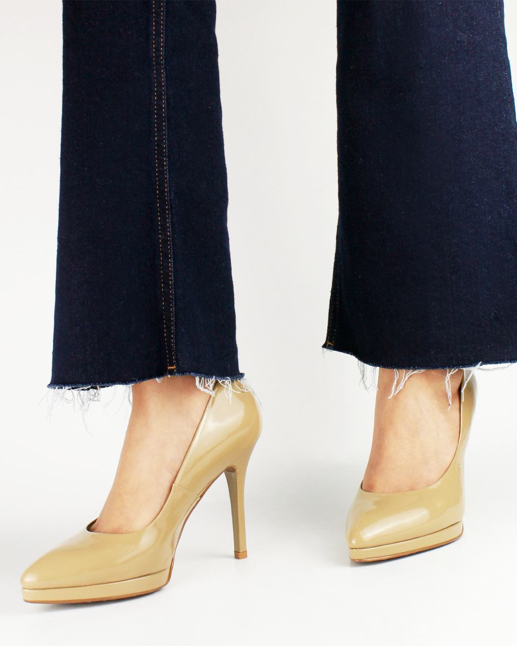 Pump FR-10781 Beige