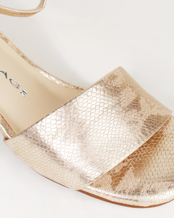 Sandalia FST-9479 Oro