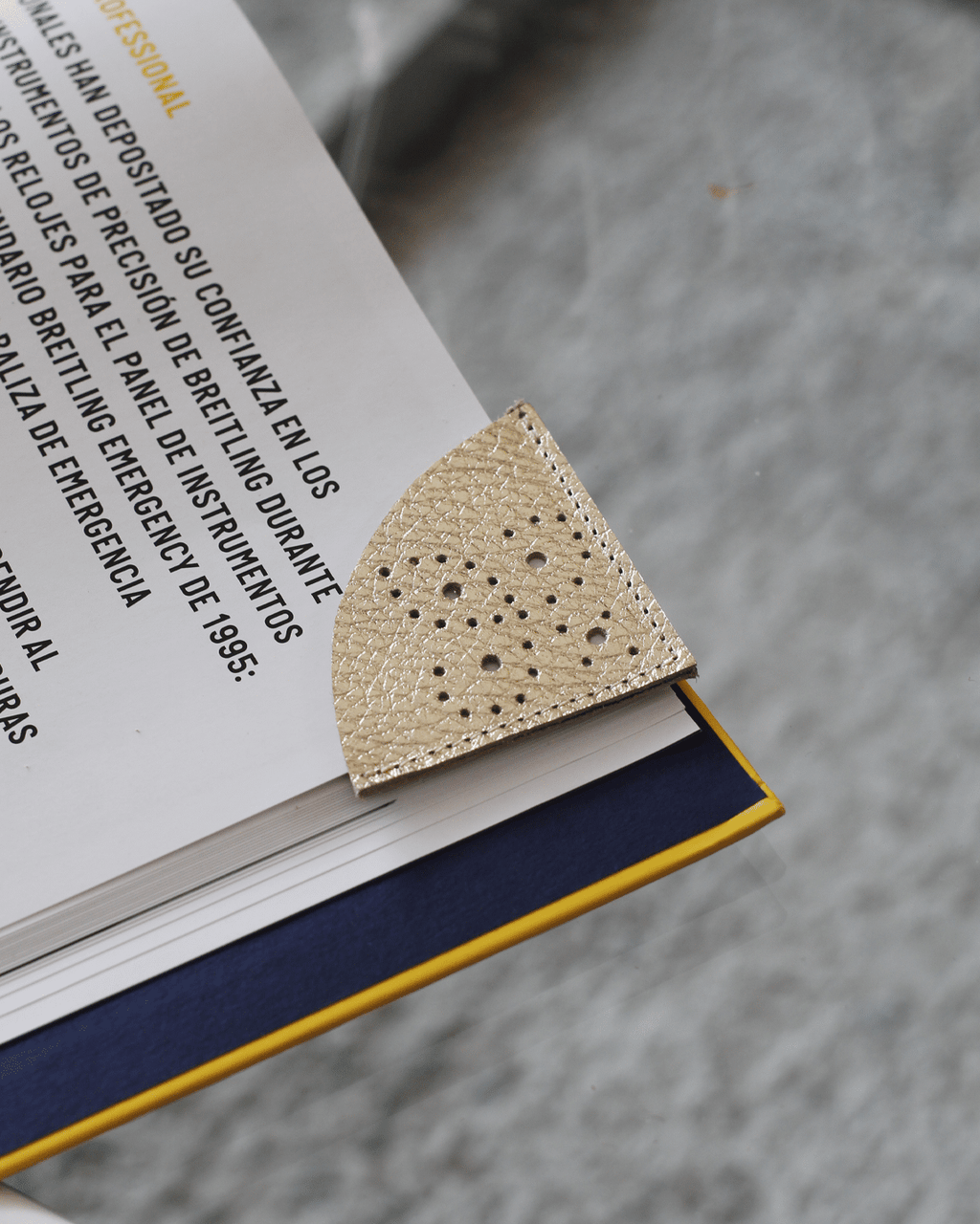 Separador de Libro HC-29 Oro